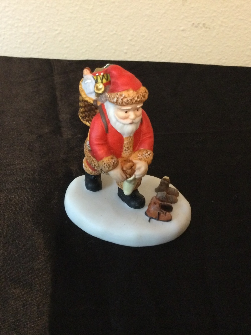 Department 56 Santa visits New England preowned